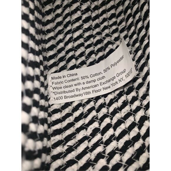 Bon Voyage Black & White Swirl Circular Crossbody Bag - Picture 5 of 8